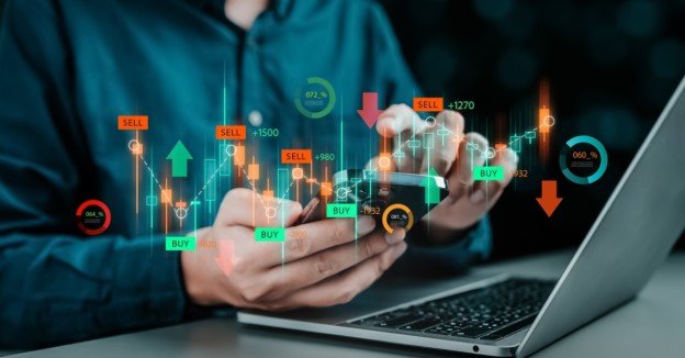 How Daily Journaling Improves Focus for Instant Funded Account Traders